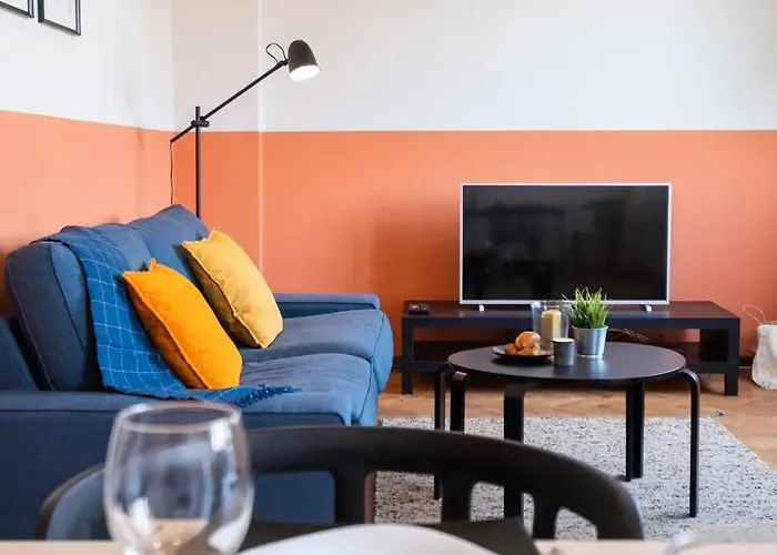 Orange Friendly Near Vitosha Blvd Apartment Sofia