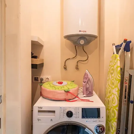 Orange Friendly Near Vitosha Blvd