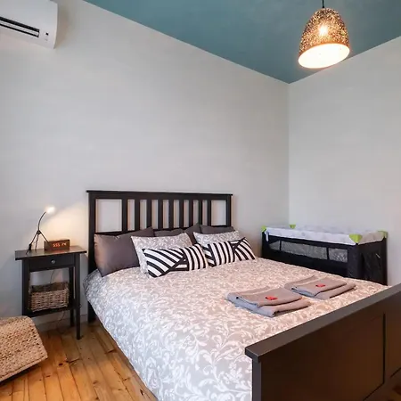 Orange Friendly Near Vitosha Blvd Apartment