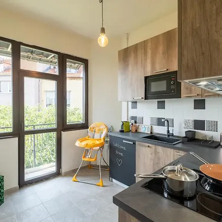 Orange Friendly Near Vitosha Blvd Apartment