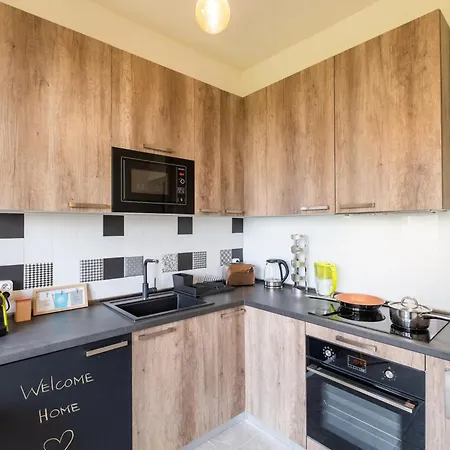 Orange Friendly Near Vitosha Blvd