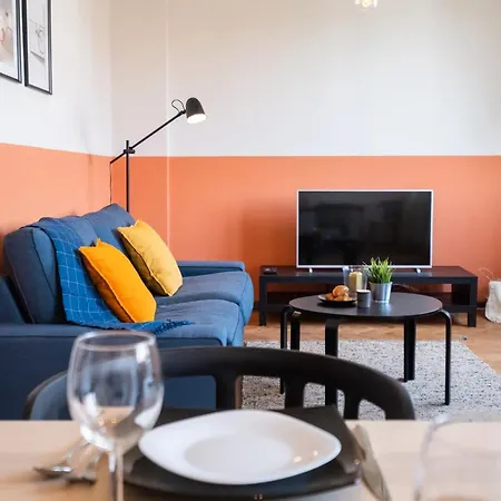 Orange Friendly Near Vitosha Blvd Apartamento Sofía