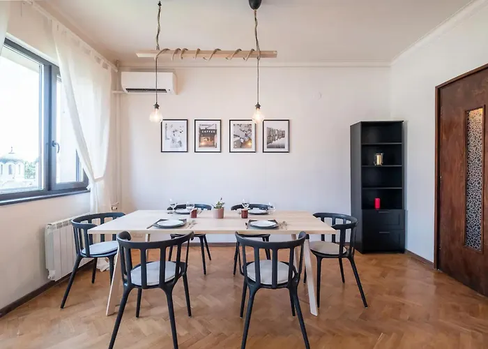 Orange Friendly Near Vitosha Blvd アパート *