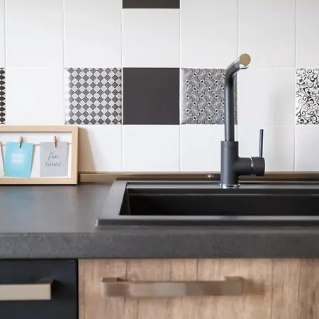 Orange Friendly Near Vitosha Blvd * Sofya