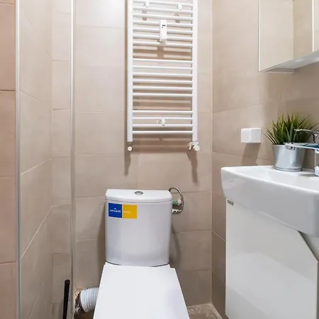 Orange Friendly Near Vitosha Blvd 아파트 *