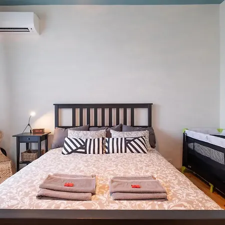 Orange Friendly Near Vitosha Blvd 아파트 소피아